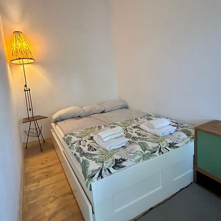 Tenement Apartment 90M2 City Center Красков Екстериор снимка